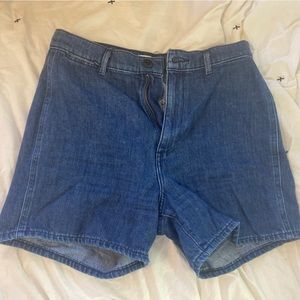 Wilfred free aritzia cades jean shorts. Zip up, high waisted, only worn 1x